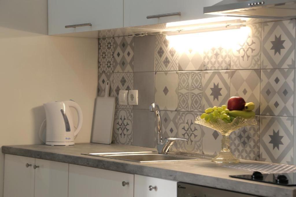 Stylish Modern Apartment, Nilie Hospitality Mgmt Thessaloniki Exterior photo